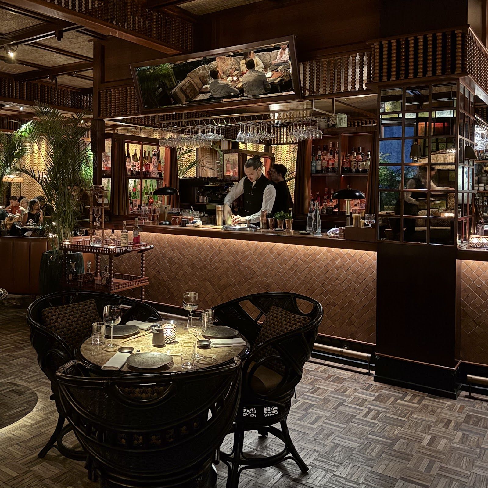Mimi Kakushi Dubai — the 1920s dining room in the evening with live jazz